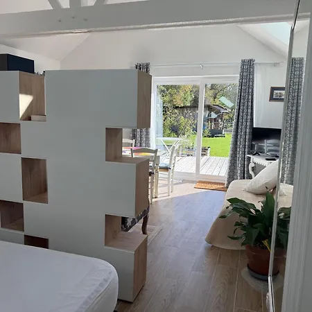 Lumineux Avec Terrasse Et Jardin Proche De Caen Angerville-la-Campagne