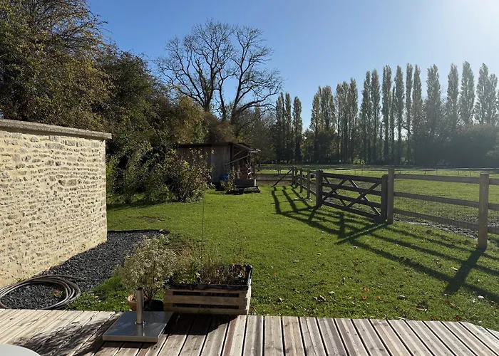 Lumineux Avec Terrasse Et Jardin Proche De Caen